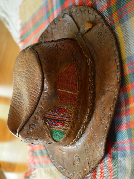 Handmade Tooled Leather Outback Hat Inlaid Woven Textile Fedora main image 9